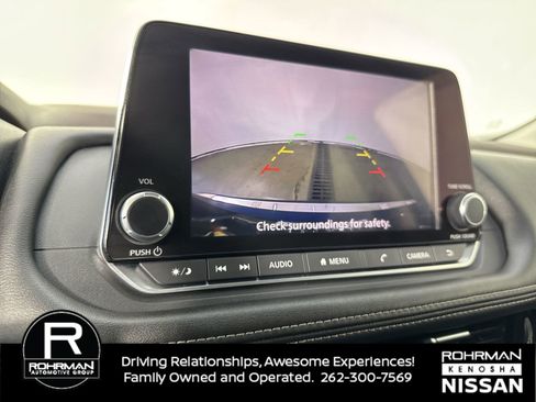 Used 2022 Nissan Rogue SV image 8