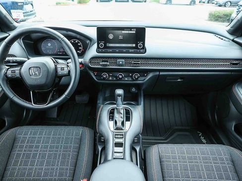 Used 2025 Honda HR-V Sport image 17