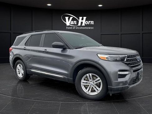 Used 2022 Ford Explorer XLT w/ Equipment Group 202A image 35