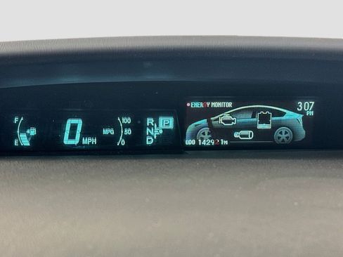 Used 2015 Toyota Prius Two FWD image 18