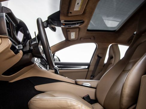 Certified 2018 Porsche Panamera Turbo image 26