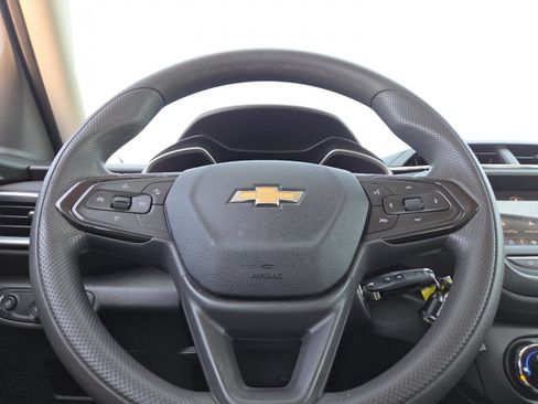 Used 2021 Chevrolet TrailBlazer LS AWD/4WD image 26