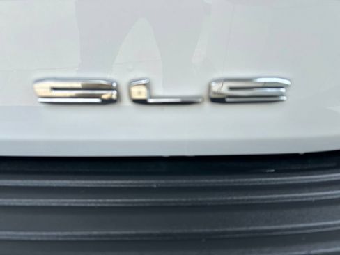 Used 2023 GMC Yukon SLE RWD image 32