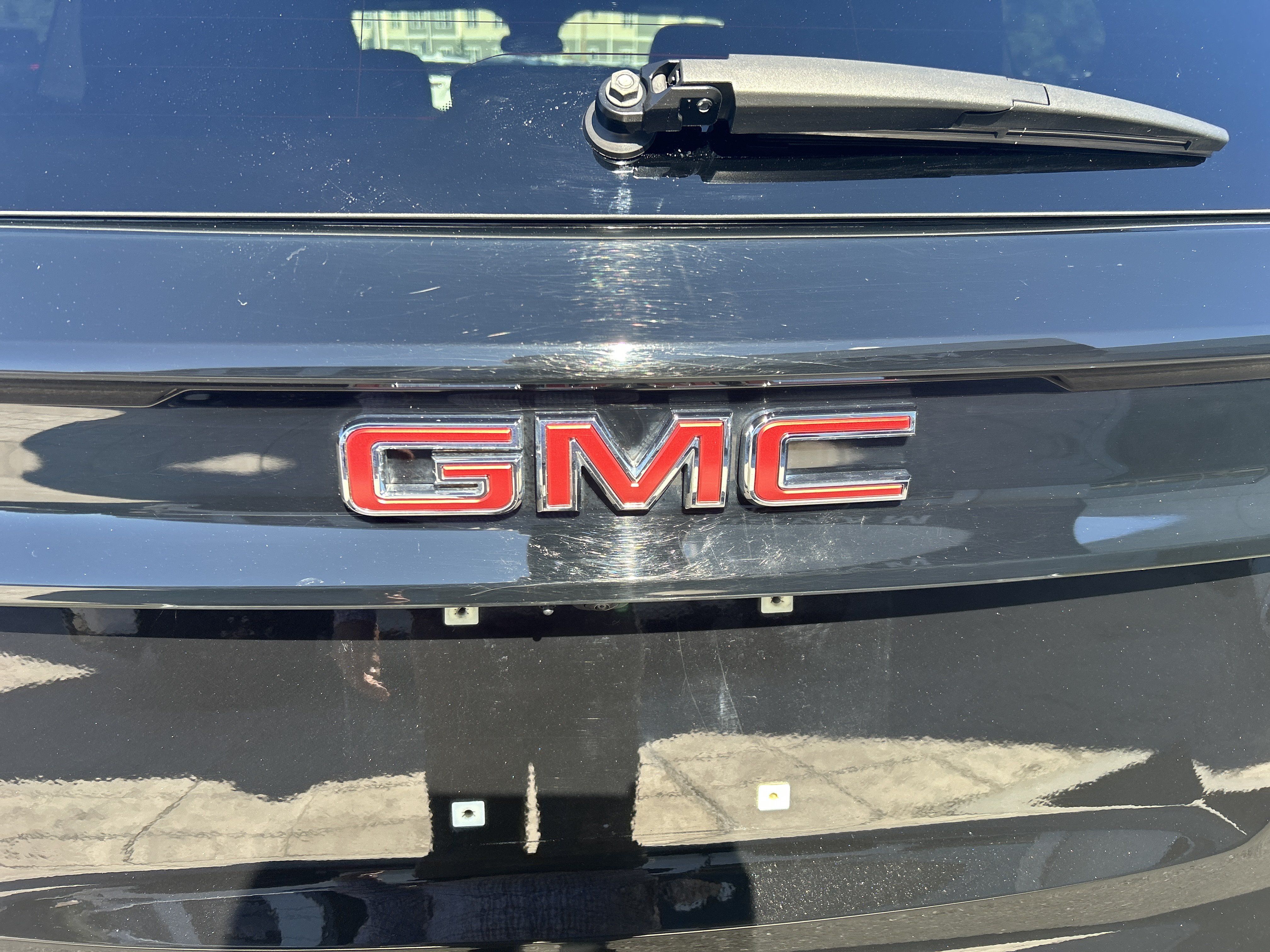 Used 2024 GMC Acadia AT4 w/ Luxury Package AWD/4WD image 8