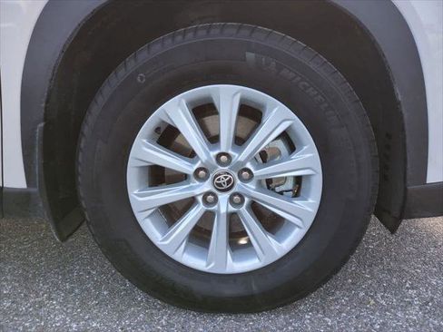 Certified 2024 Toyota Grand Highlander XLE image 11