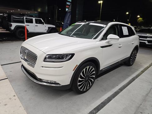 Used 2022 Lincoln Nautilus Black Label w/ Class II Trailer Tow Package AWD/4WD image 2