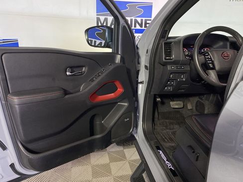 Used 2023 Nissan Frontier PRO-4X w/ Pro-4X Premium Package AWD/4WD image 28