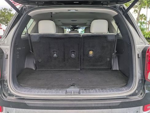 Used 2021 Hyundai Palisade SEL w/ Cargo Package FWD image 13