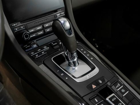 Used 2017 Porsche 911 Turbo S image 32