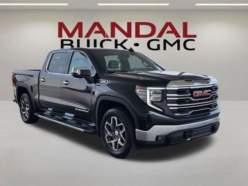Used 2023 GMC Sierra 1500 SLT w/ SLT Premium Package AWD/4WD image 3
