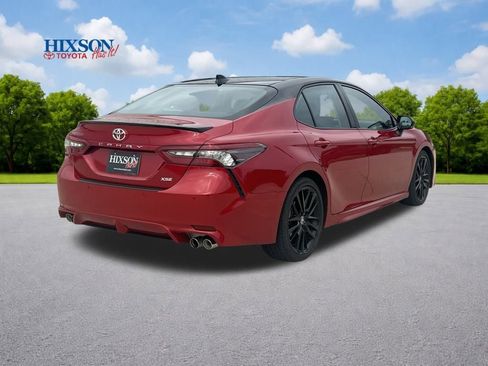 Used 2021 Toyota Camry XSE image 7
