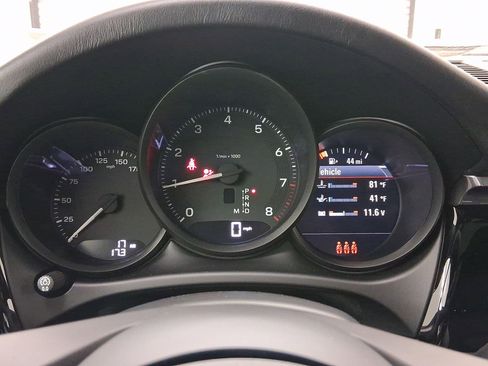 New 2026 Porsche Macan image 19