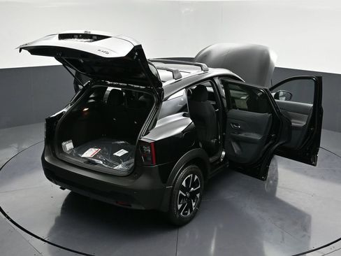 New 2026 Nissan Kicks SV w/ Cold Weather Package AWD/4WD image 31