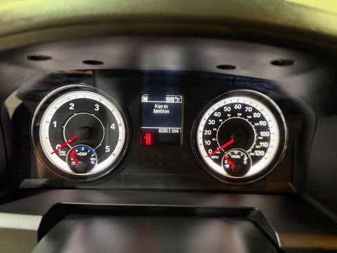 Used 2018 RAM 2500 Tradesman w/ Chrome Appearance Group AWD/4WD image 6