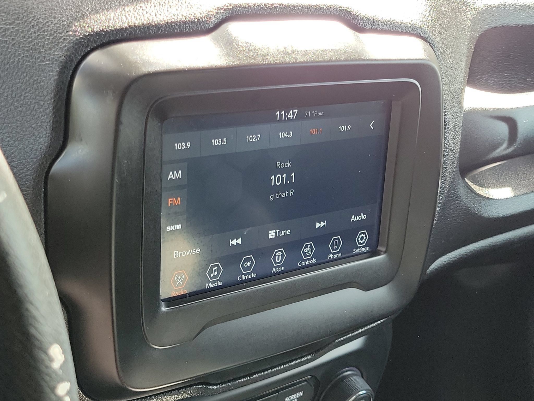 Used 2020 Jeep Renegade Limited AWD/4WD image 17