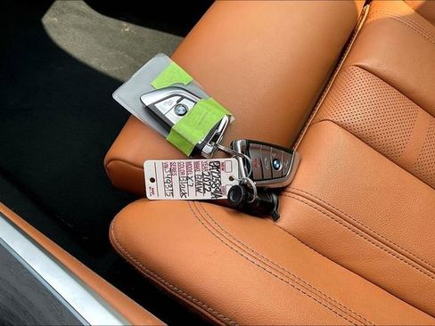 Used 2022 BMW X7 xDrive40i w/ Premium Package image 10