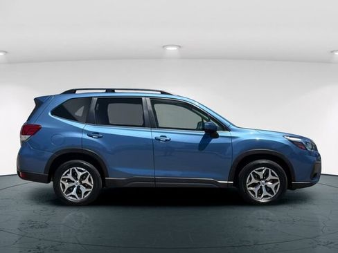Used 2020 Subaru Forester Premium AWD/4WD image 8