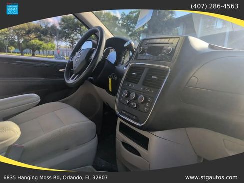 Used 2015 Dodge Grand Caravan SE w/ Quick Order Package 29E SE FWD image 24