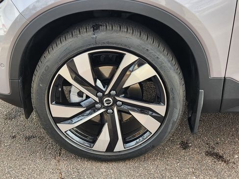 Used 2026 Volvo XC40 B5 Ultra w/ Protection Package Premier image 27