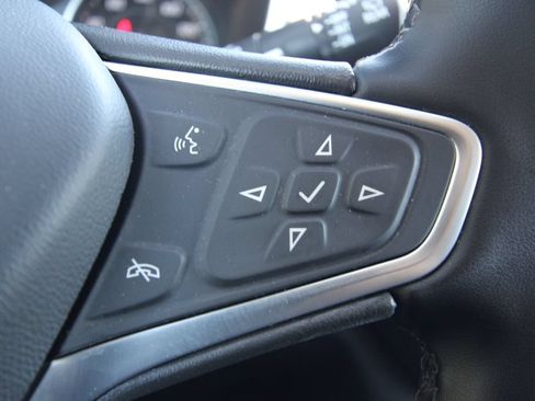Used 2023 Chevrolet Equinox LT FWD image 22