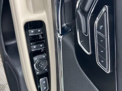 Certified 2025 Lincoln Corsair Reserve w/ Equipment Group 202A image 13