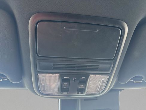 Used 2022 Honda Pilot TrailSport image 24