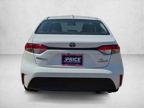 Used 2024 Toyota Corolla LE AWD/4WD image 7