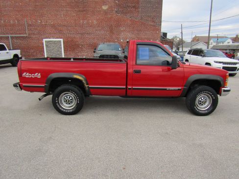 Used 2000 Chevrolet Silverado 2500 4x4 Regular Cab w/ Comfort & Convenience Pkg image 2