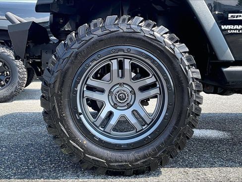 Used 2013 Jeep Wrangler Unlimited Sport AWD/4WD image 8
