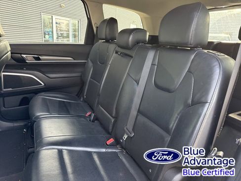 Used 2020 Kia Telluride S w/ S 8 Passenger Seating Package image 10