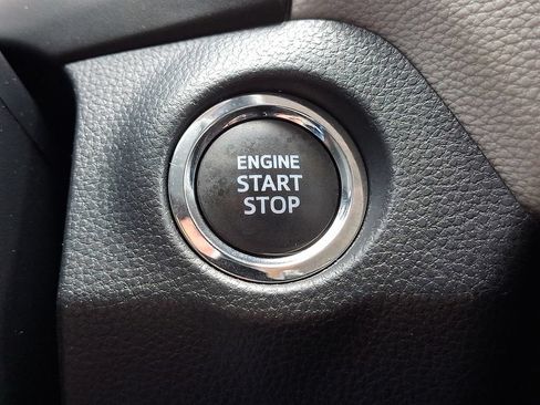 Used 2023 Toyota RAV4 XLE Premium AWD/4WD image 27