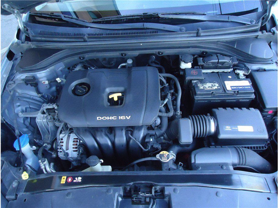 Used 2017 Hyundai Elantra SE FWD image 27