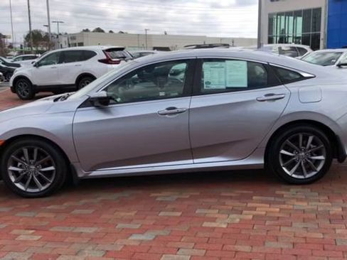 Used 2019 Honda Civic EX image 5
