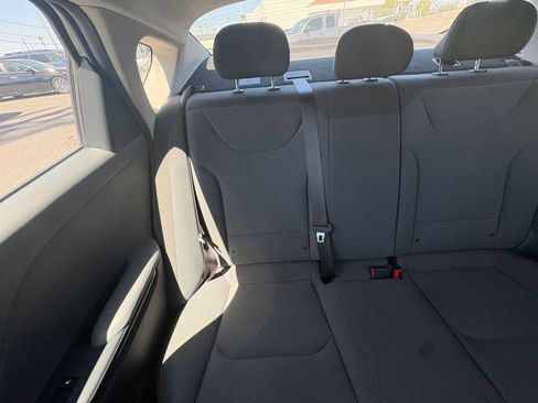 Used 2025 Kia K4 FWD image 38