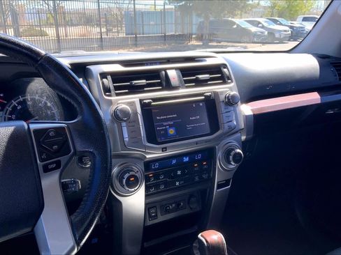 Used 2014 Toyota 4Runner Limited image 7