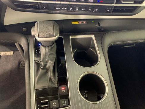 Used 2025 Toyota Sienna XLE w/ XLE Plus Package image 26