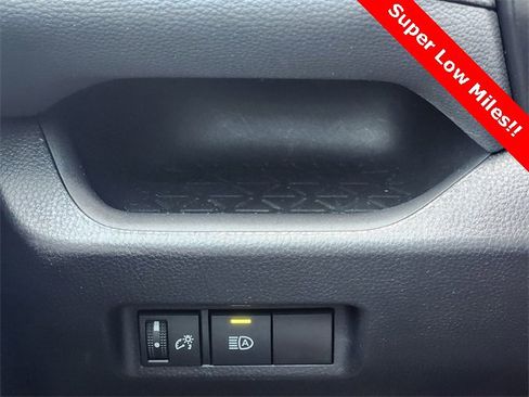 Used 2022 Toyota RAV4 XLE image 17