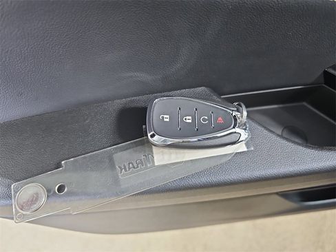 Used 2024 Chevrolet Trax LT w/ Driver Confidence Package image 40