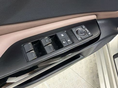 Certified 2023 Lexus ES 250 w/ Premium Package AWD/4WD image 15