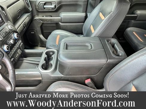 Used 2021 GMC Sierra 2500 AT4 w/ AT4 Premium Plus Package AWD/4WD image 15