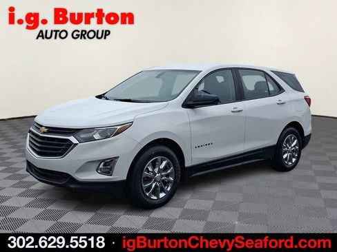 Used 2018 Chevrolet Equinox LS FWD image 3