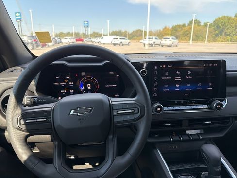 New 2025 Chevrolet Colorado Trail Boss w/ Midnight Edition image 16