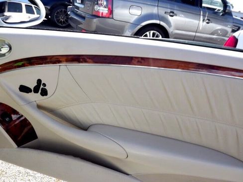 Used 2005 Mercedes-Benz CLK 500 500 image 26