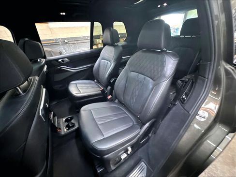 Used 2023 BMW X7 xDrive40i w/ Dynamic Handling Package AWD/4WD image 28