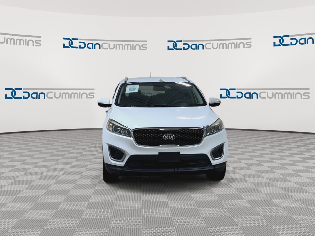 Used 2017 Kia Sorento AWD image 4