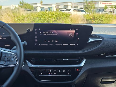 Used 2024 Buick Envista Avenir FWD image 27