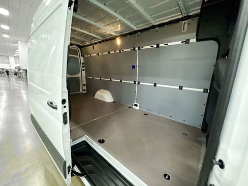 Used 2026 Mercedes-Benz Sprinter 2500 image 25