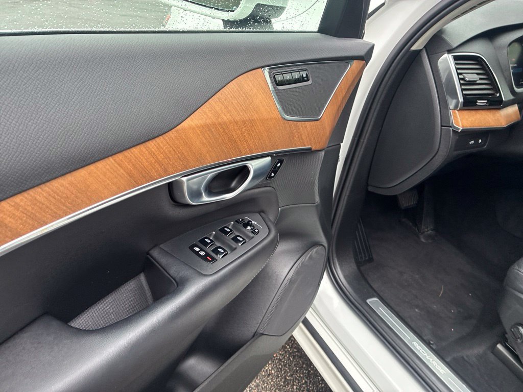 Certified 2024 Volvo XC90 T8 Plus w/ Protection Package Premier AWD/4WD image 15