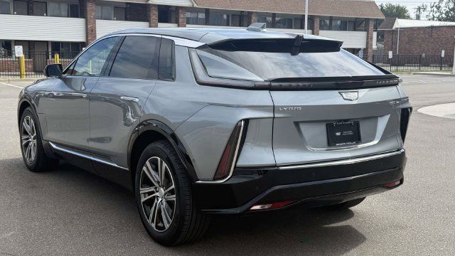 Used 2024 Cadillac Lyriq Luxury w/ LPO, Floor Liner Package AWD/4WD image 8