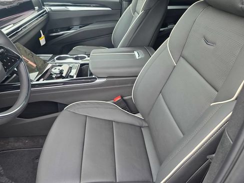 New 2026 Cadillac Escalade ESV Sport w/ Touring Package AWD/4WD image 22
